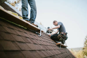 Local Roofers in Miracle Mile, CA